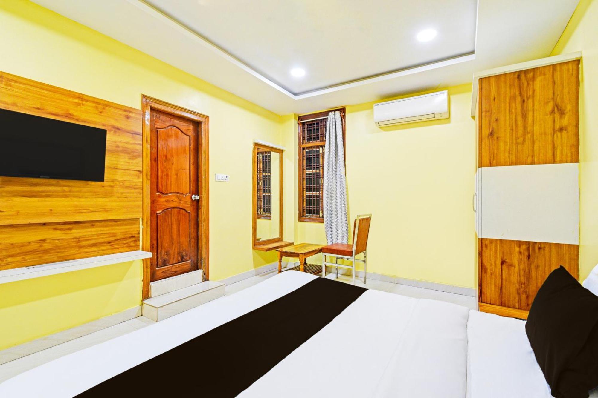 Super Townhouse Mancherial Mancherāl Exterior foto